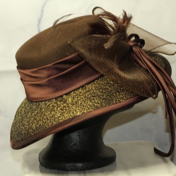Verucci Wool Clouche Hat (7 1/2) main image 4